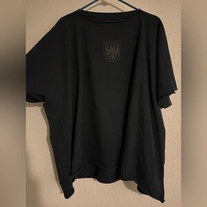 YZY size 3 Black and white oversized tee